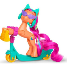 Hasbro My Little Pony: Sunny Starscout - Rolling Scooter (F8737)