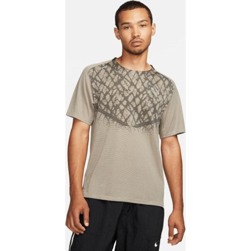 Nike Dri-FIT ADV Run Division Techknit M DQ4778-010 T-shirt (M)