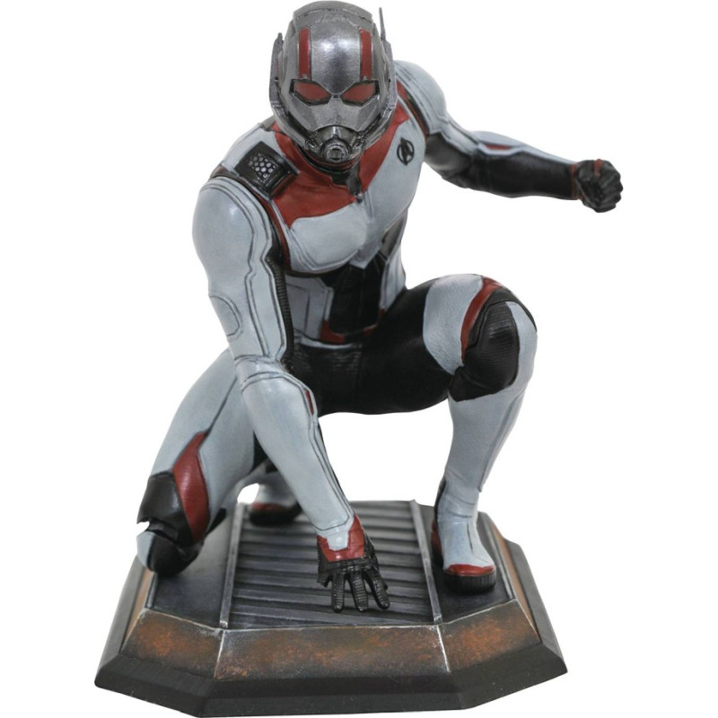 Diamond Comic Distributors Diamond Marvel Gallery: Avengers End Game - Quantum Realm Ant-Man PVC Diorama (23cm) (May192368)